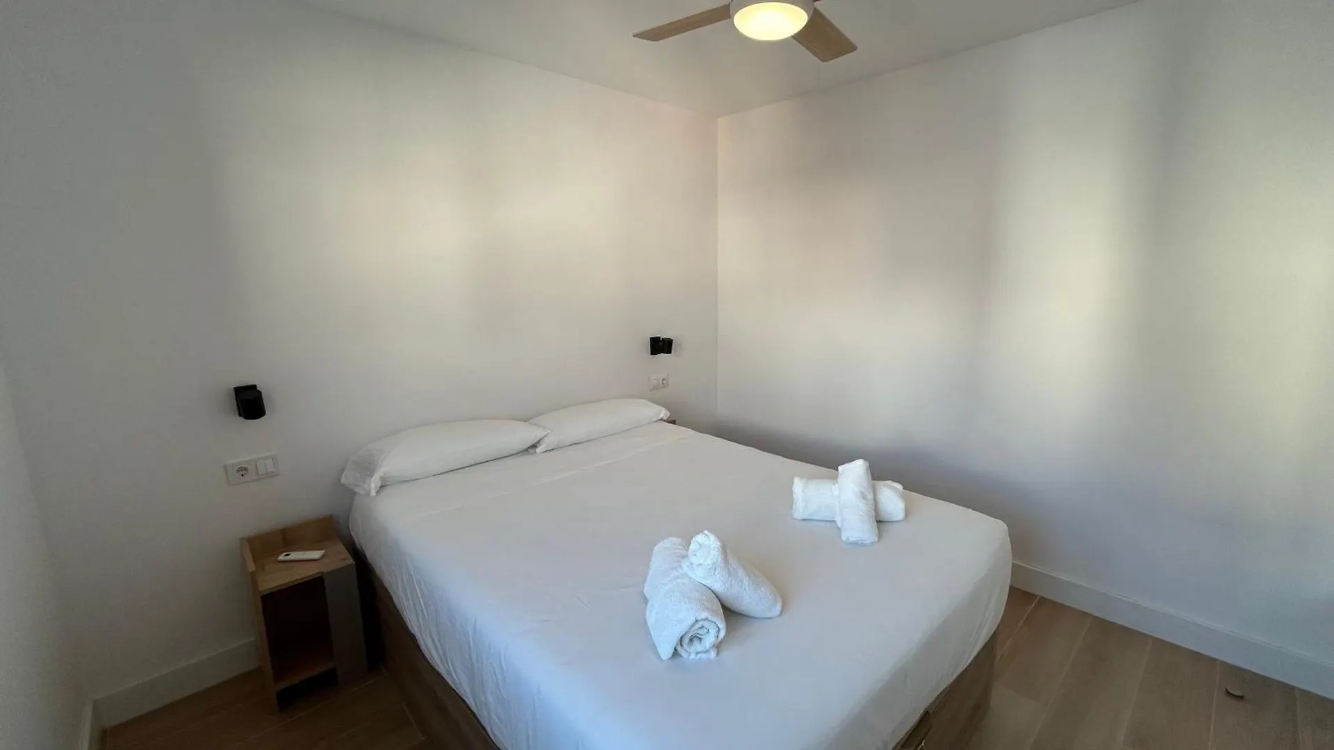 Coverlin Marbella 0*,